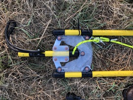 Front loop booms gimbal bisecting joiner