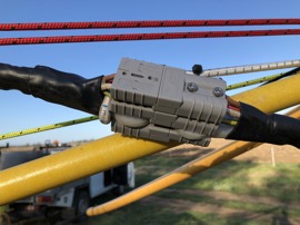 Wallaby transmitter loop attachment connectors